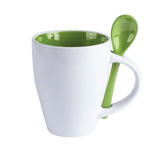 Tasse en céramique de couleur avec cuillère assortie